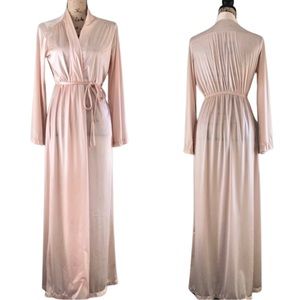 Vintage Dusty Pink Dressing Gown